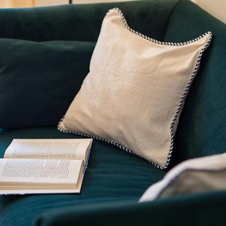 Апартаменты Stylish Flat With Balcony - 15 Min To Duomo Милан Экстерьер фото