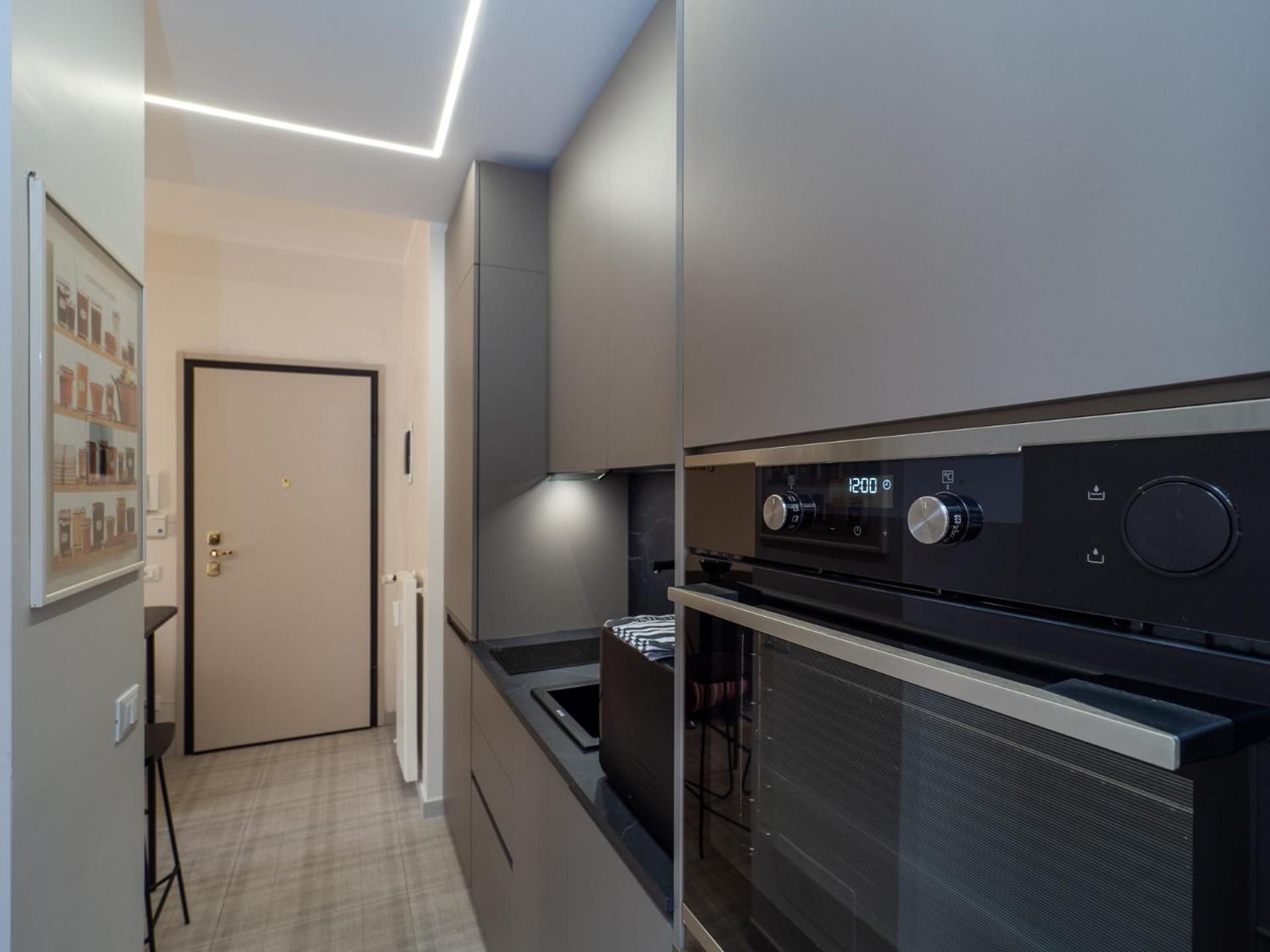 Апартаменты Stylish Flat With Balcony - 15 Min To Duomo Милан Экстерьер фото